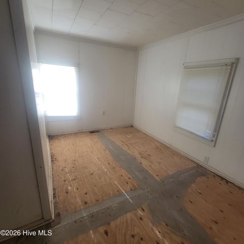 2105 Nc Highway 53 E, Burgaw, NC 28425