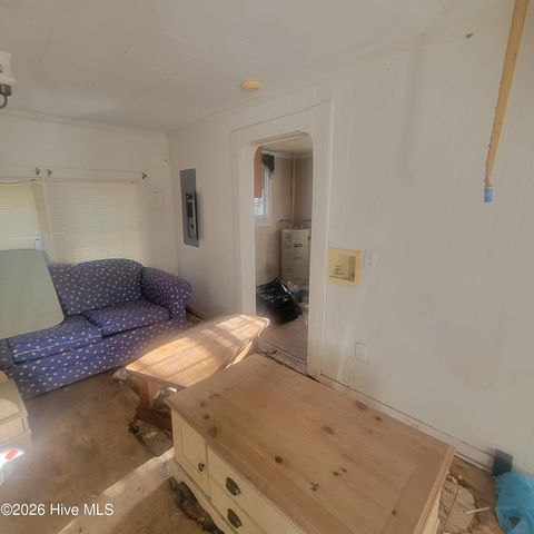 2105 Nc Highway 53 E, Burgaw, NC 28425