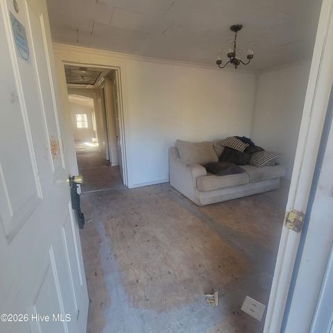 2105 Nc Highway 53 E, Burgaw, NC 28425