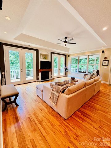 2 Birkdale Drive, Weaverville, NC 28787