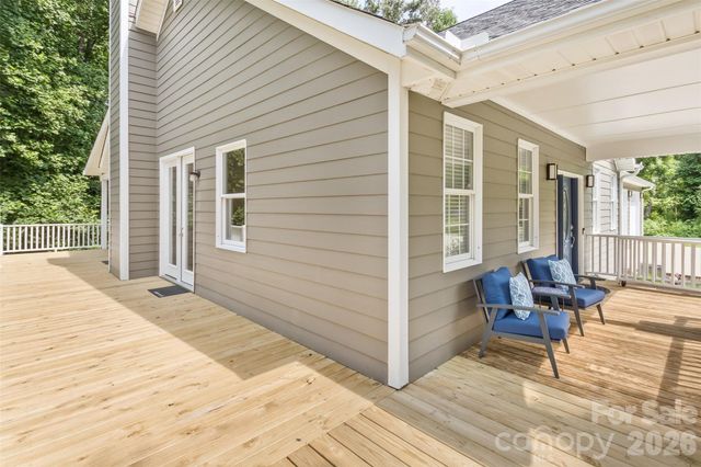 2 Birkdale Drive, Weaverville, NC 28787