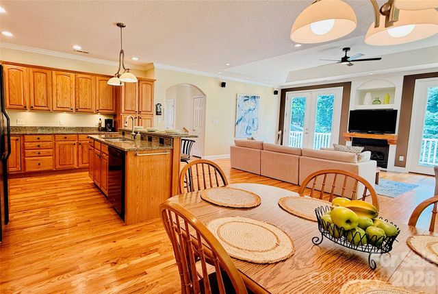 2 Birkdale Drive, Weaverville, NC 28787