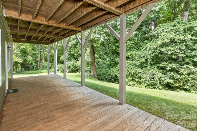 2 Birkdale Drive, Weaverville, NC 28787