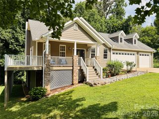 2 Birkdale Drive, Weaverville, NC 28787
