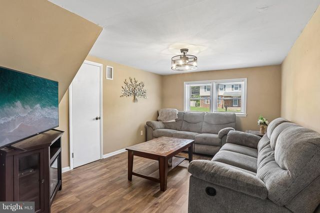 1040 EAST AVE, Blue Bell, PA 19422