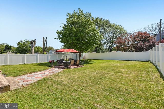 1040 EAST AVE, Blue Bell, PA 19422