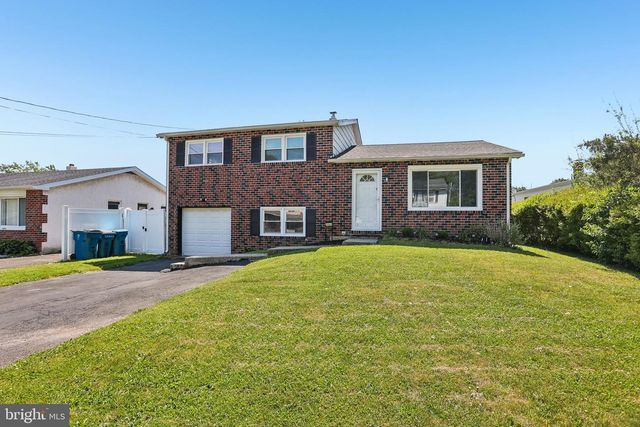 1040 EAST AVE, Blue Bell, PA 19422