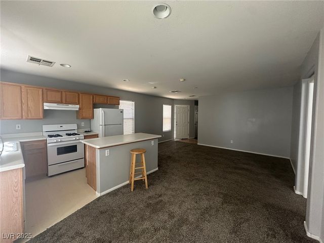 8020 Copperhead Creek Street, Las Vegas, NV 89143