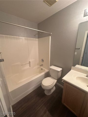 8020 Copperhead Creek Street, Las Vegas, NV 89143