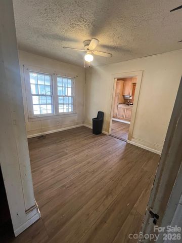 5167 US 221 Highway N, Marion, NC 28752