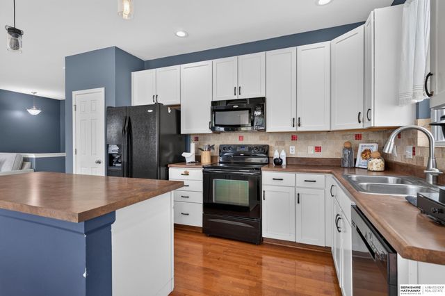 14887 Eagle Street, Bennington, NE 68007