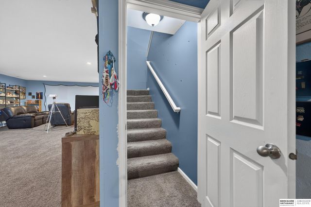 14887 Eagle Street, Bennington, NE 68007
