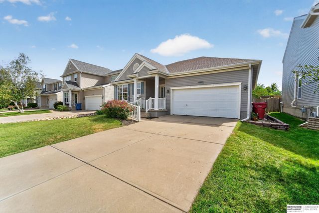 14887 Eagle Street, Bennington, NE 68007