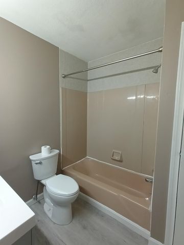 39 Brookside Dr Unit 7, Brattleboro, VT 05301