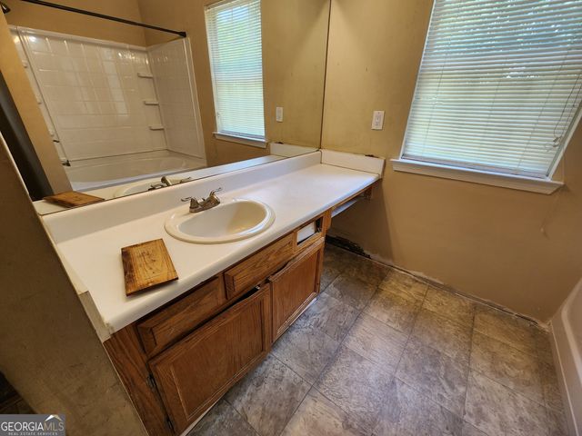 535 Village Circle, Stockbridge, GA 30281
