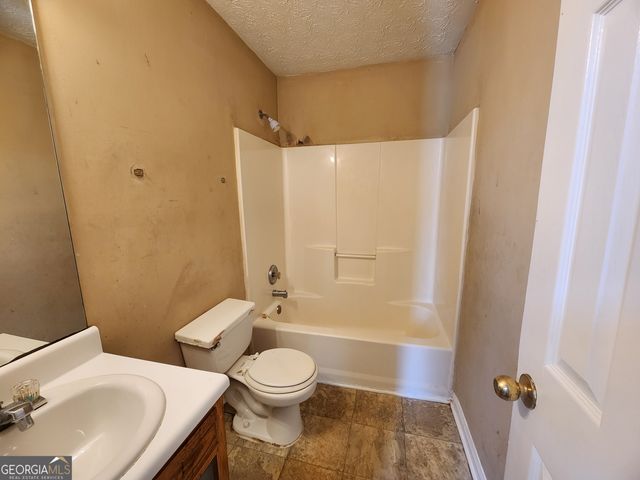535 Village Circle, Stockbridge, GA 30281