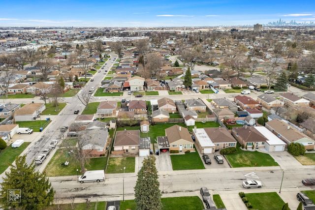 4680 W 83rd Street, Chicago, IL 60652