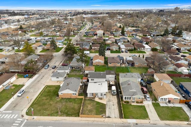 4680 W 83rd Street, Chicago, IL 60652