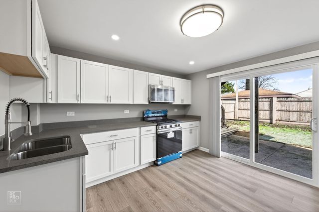 4680 W 83rd Street, Chicago, IL 60652