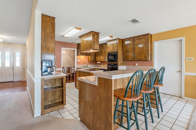 10202 E Lakeshore Drive, Tyler, TX 75709