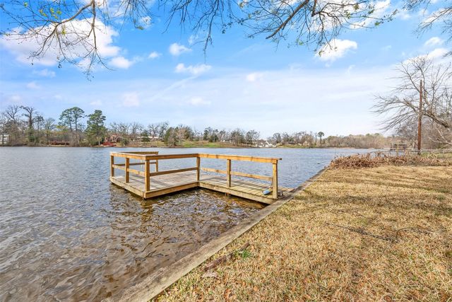 10202 E Lakeshore Drive, Tyler, TX 75709