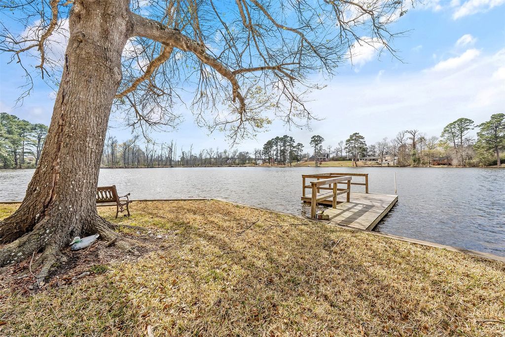 10202 E Lakeshore Drive, Tyler, TX 75709