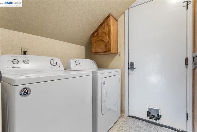 6444 Boone Dr, Castro Valley, CA 94552