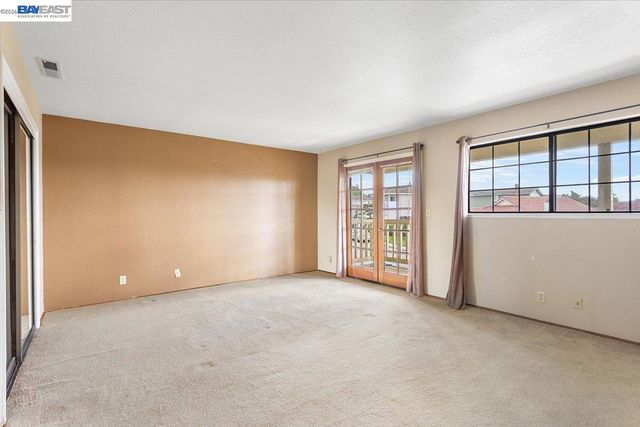 6444 Boone Dr, Castro Valley, CA 94552