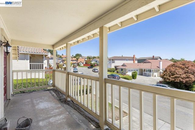 6444 Boone Dr, Castro Valley, CA 94552
