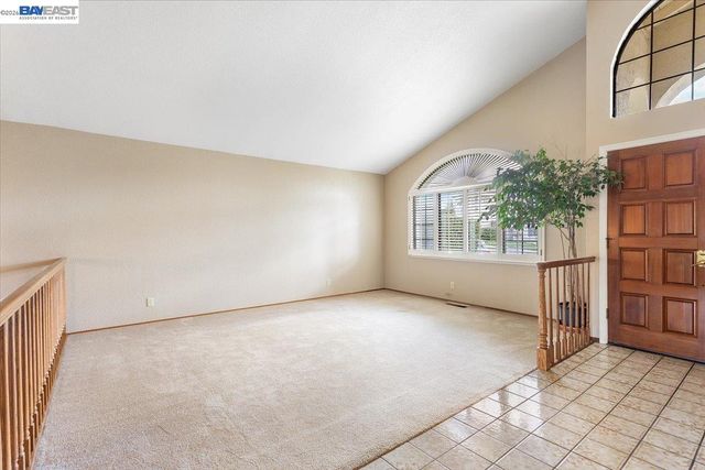 6444 Boone Dr, Castro Valley, CA 94552