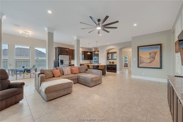 2533 Kimbolton Drive, College Station, TX 77845