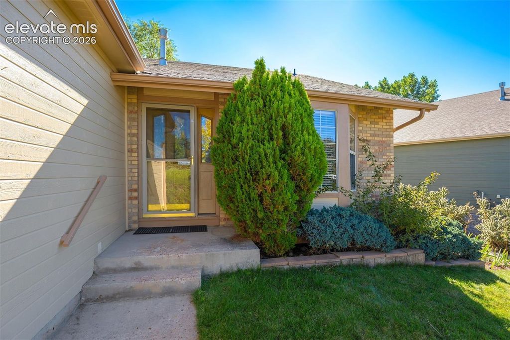 6705 Sleeping Giant Drive, Colorado Springs, CO 80923 — photo 2
