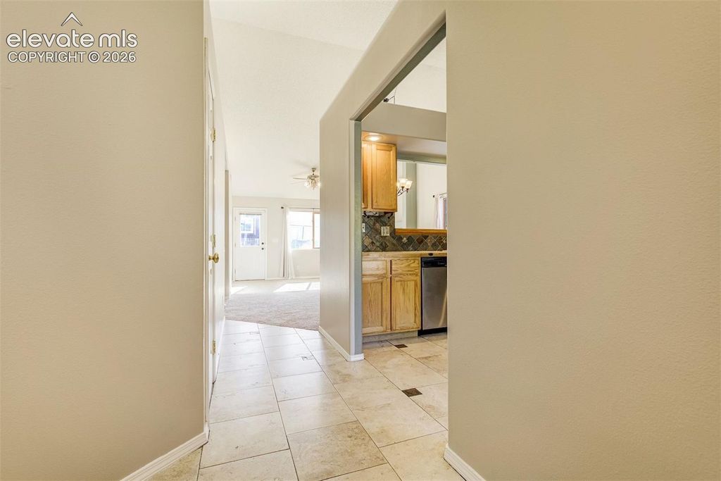 6705 Sleeping Giant Drive, Colorado Springs, CO 80923 — photo 4