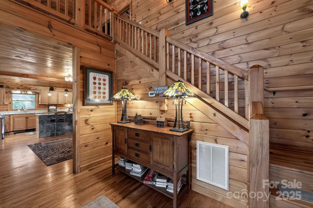 676 Henry Dingus Way, Maggie Valley, NC 28751