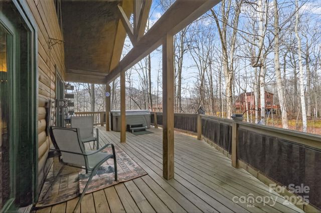 676 Henry Dingus Way, Maggie Valley, NC 28751