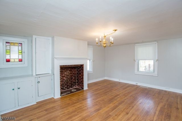 309 Harrison St, Frenchtown Boro, NJ 08825