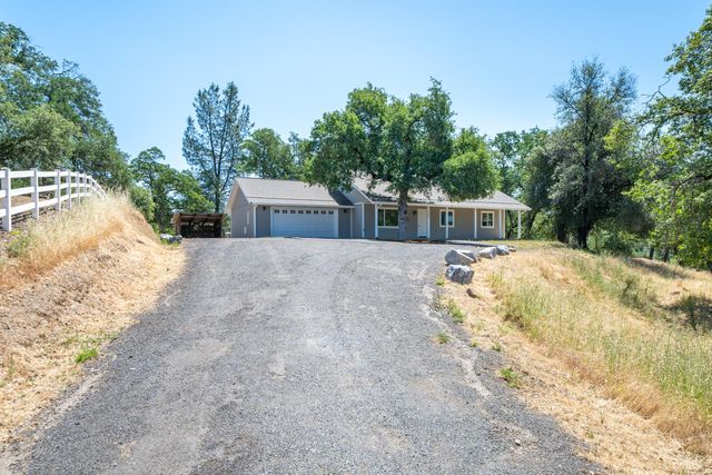12435 Renegade Lane, Bella Vista, CA 96008