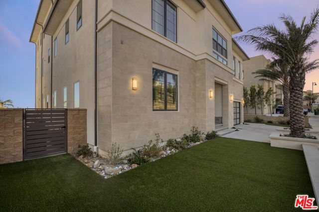 20248 W Willoughby Lane, Porter Ranch (los Angeles), CA 91326
