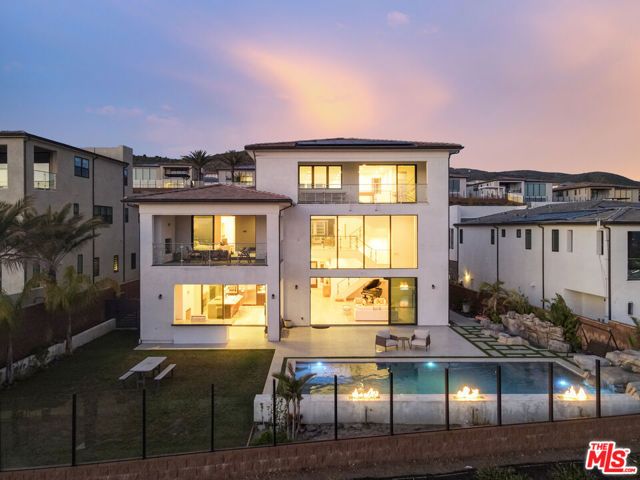 20248 W Willoughby Lane, Porter Ranch (los Angeles), CA 91326