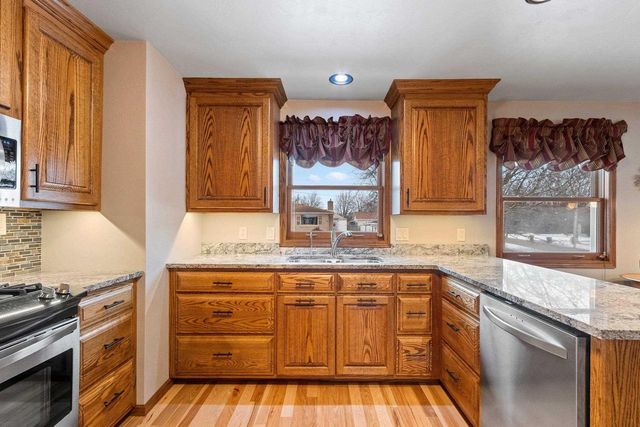 1035 E KIMBERLY AVENUE, Kimberly, WI 54136