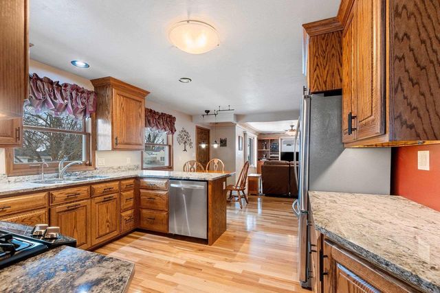 1035 E KIMBERLY AVENUE, Kimberly, WI 54136