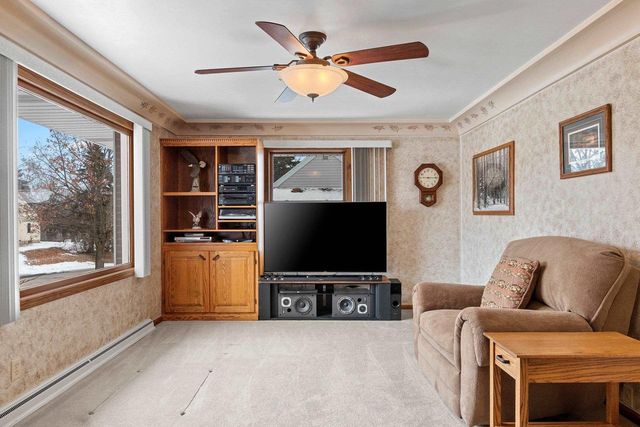 1035 E KIMBERLY AVENUE, Kimberly, WI 54136