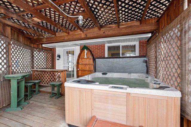 1035 E KIMBERLY AVENUE, Kimberly, WI 54136