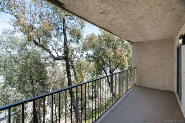 2330 Hosp Way 304, Carlsbad, CA 92008