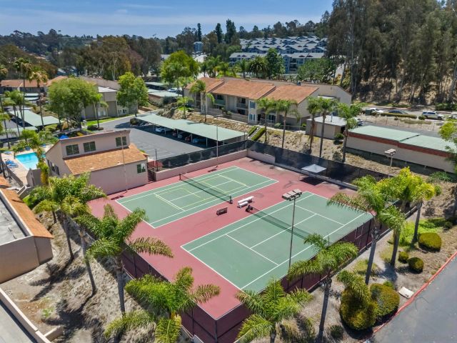 2330 Hosp Way 304, Carlsbad, CA 92008