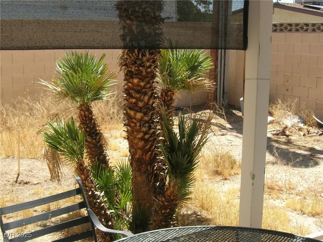 6325 Burgundy Way, Las Vegas, NV 89107