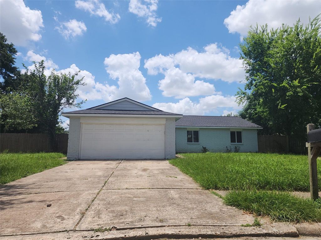 7819 Martin Wood Lane, Houston, TX 77086