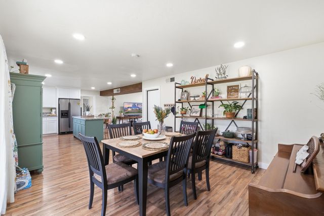 2808 W Tulare Avenue, Visalia, CA 93277