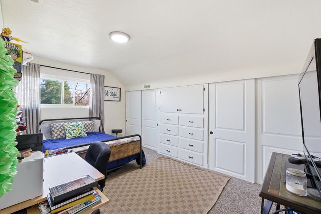 2808 W Tulare Avenue, Visalia, CA 93277