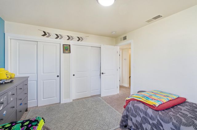 2808 W Tulare Avenue, Visalia, CA 93277